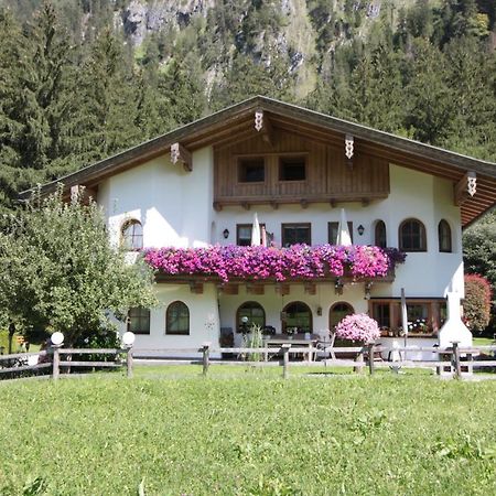 Vronis Waldhaus Adults Only Apart otel Mayrhofen Dış mekan fotoğraf