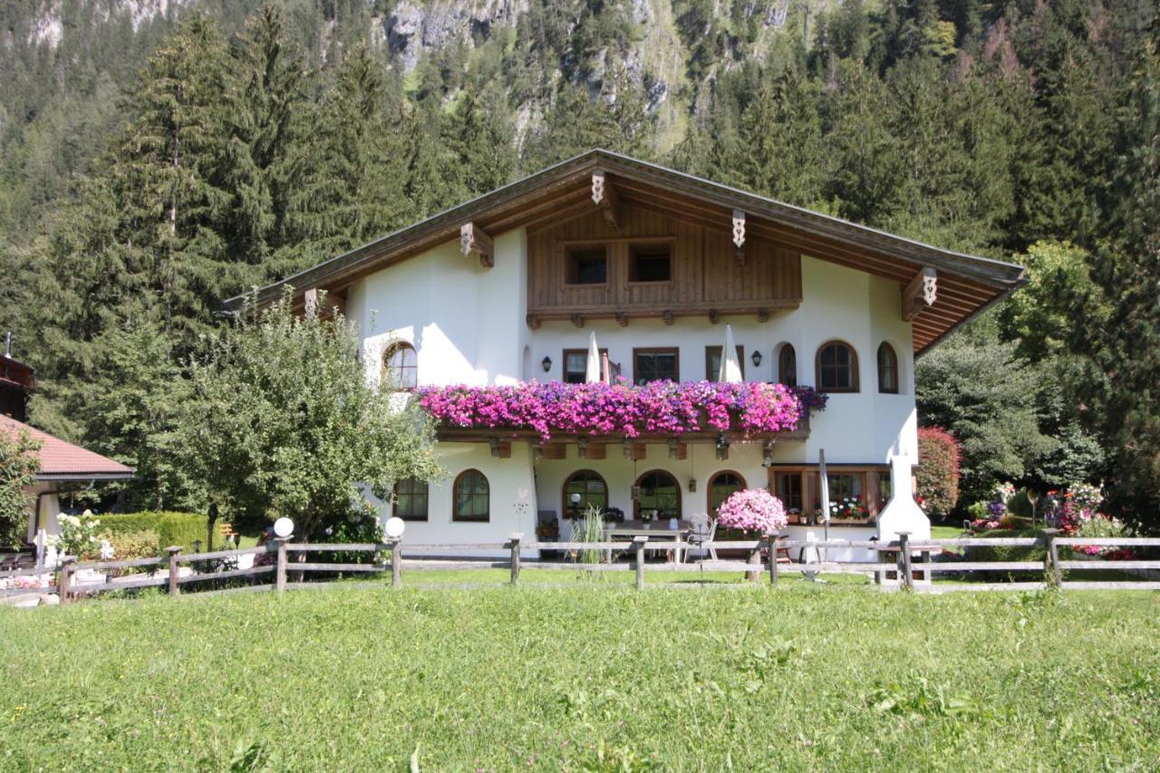 Vronis Waldhaus Adults Only Apart otel Mayrhofen Dış mekan fotoğraf