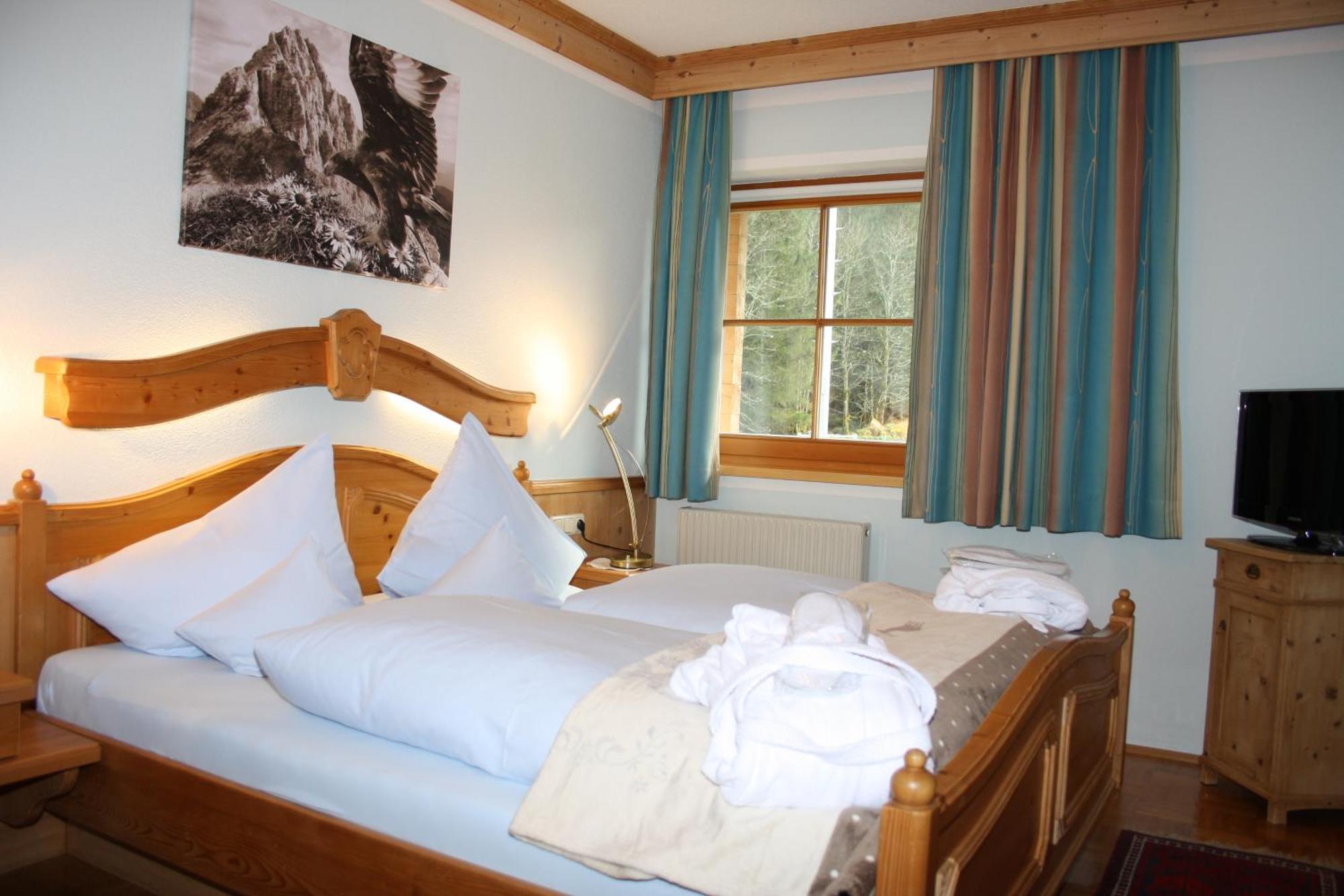 Vronis Waldhaus Adults Only Apart otel Mayrhofen Oda fotoğraf